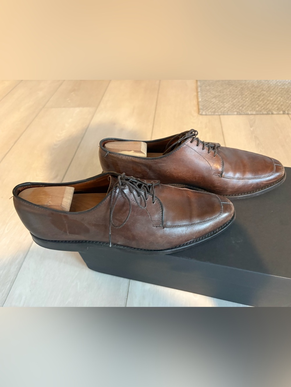 Allen Edmonds Men's Brown Leather Derby Shoes